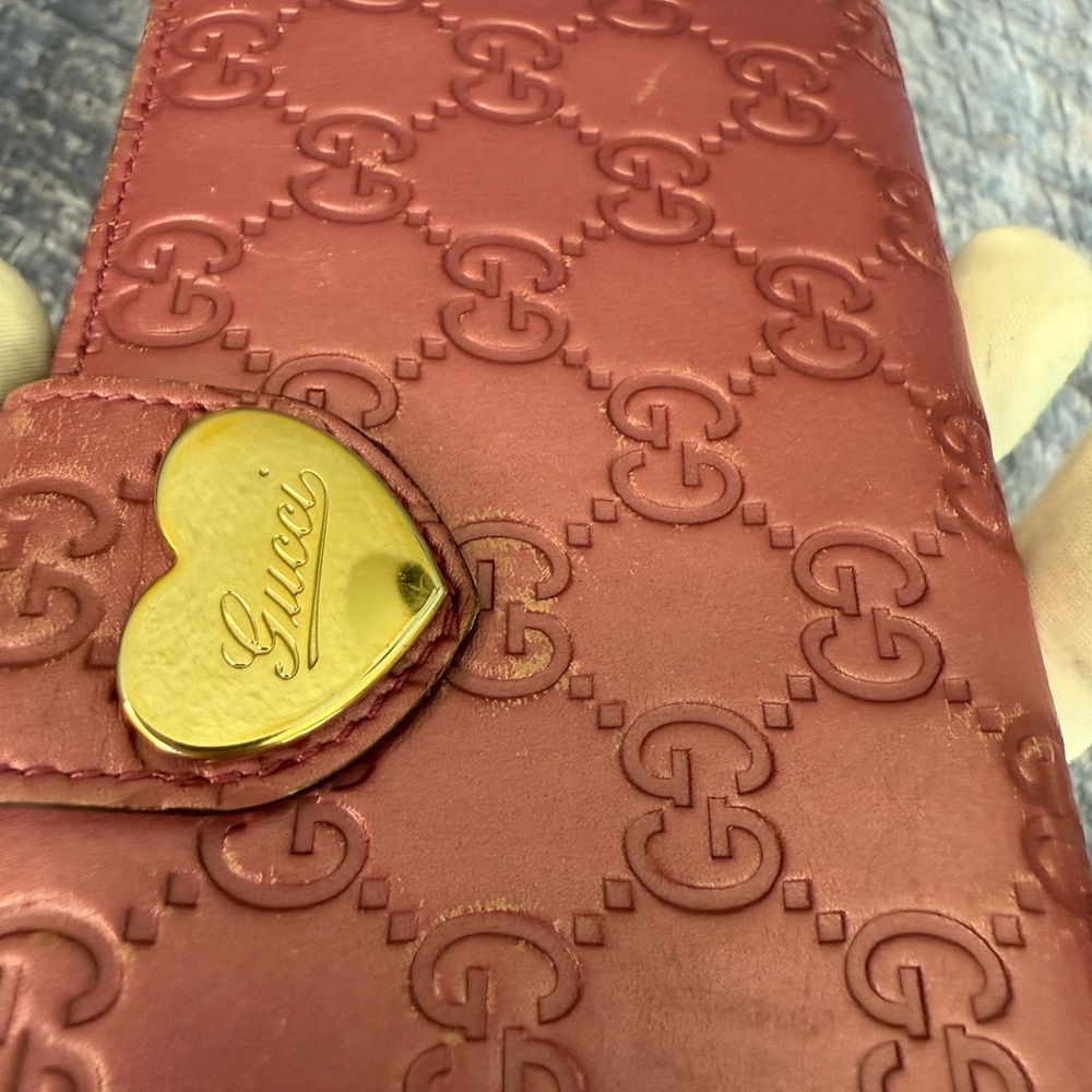 Gucci Rose Embossed Leather Wallet - Picture 9 of 10